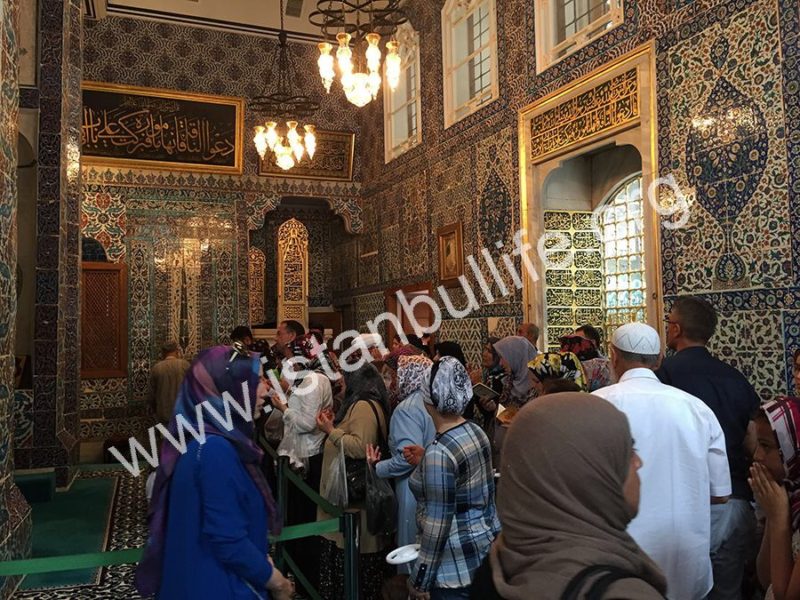 Half Day Islamic Religious Sahaba Tombs Tour in Istanbul