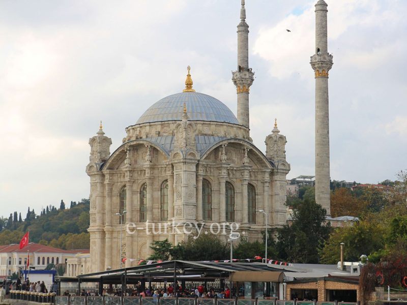 Bosphorus 2 Hours Boat Tour in Istanbul